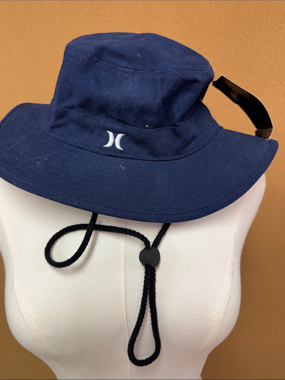 Hurley Navy Blue Bucket Hat with Chin Cord NWT